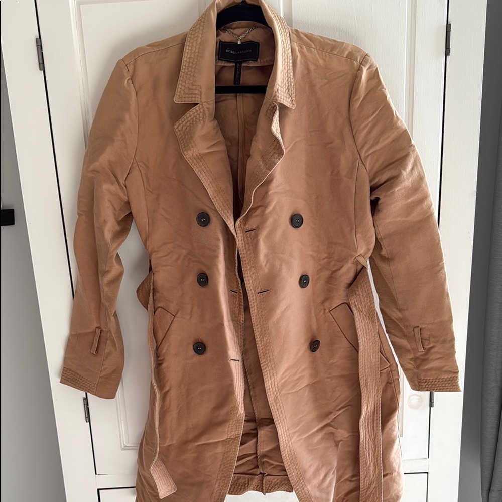 BCBGMaxAzria Tan Trench Coat Double-Breasted